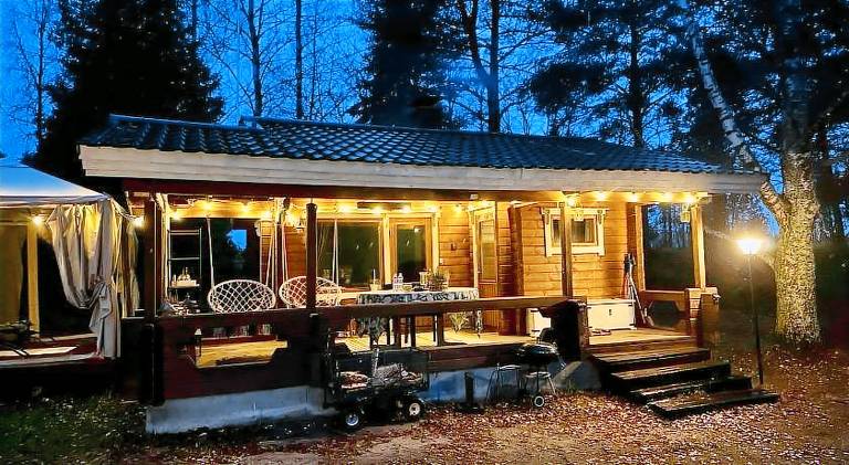 Cozy Cabin with a Beautiful Sauna Near Lake — photo 2