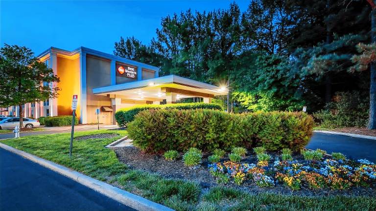 Best Western Plus Richmond Airport Hotel — photo 2