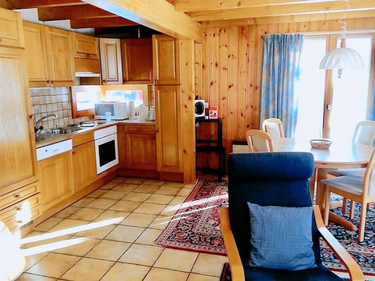 Fully equipped nice vacation home with yard & barbeque | Nature view | Dogs allowed — photo 5