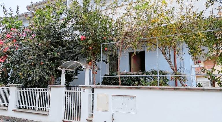 Rental apartment with 1 room for 4 persons in Montesilvano