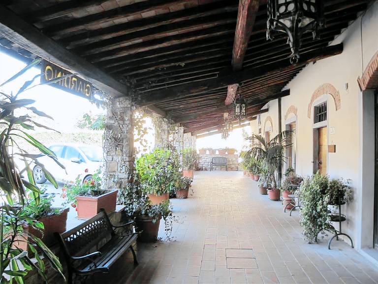 Serviced apartment with garden & patio | Pet-friendly — photo 3