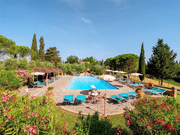Family-oriented charming holiday apartment with pool, yard & terrace | Pet-friendly — photo 3