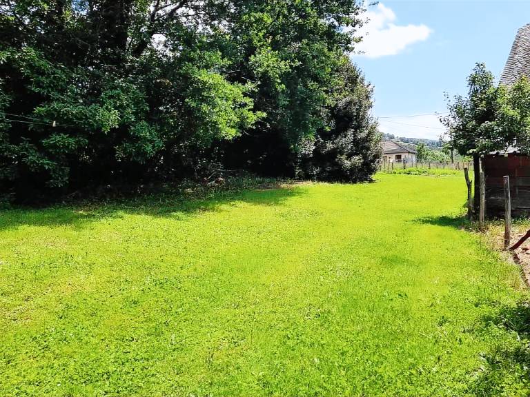 Vacation home with garden, patio & grill — photo 2