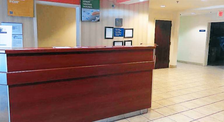 Golden Isles Inn & Suites Brunswick South — photo 4