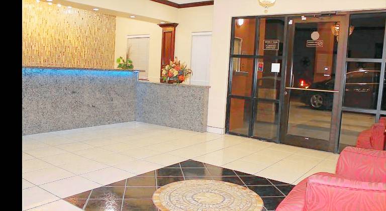 Texas Inn & Suites McAllen — photo 4
