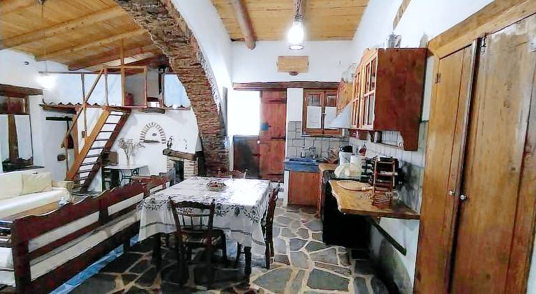 Vacation home with barbeque & patio | Suitable for remote work | Pets allowed — photo 4