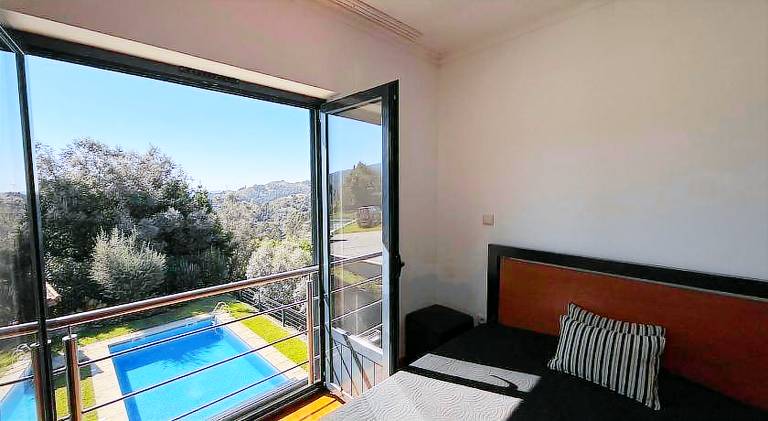 Vacation home with garden, BBQ & private pool | Suitable for remote work — photo 3