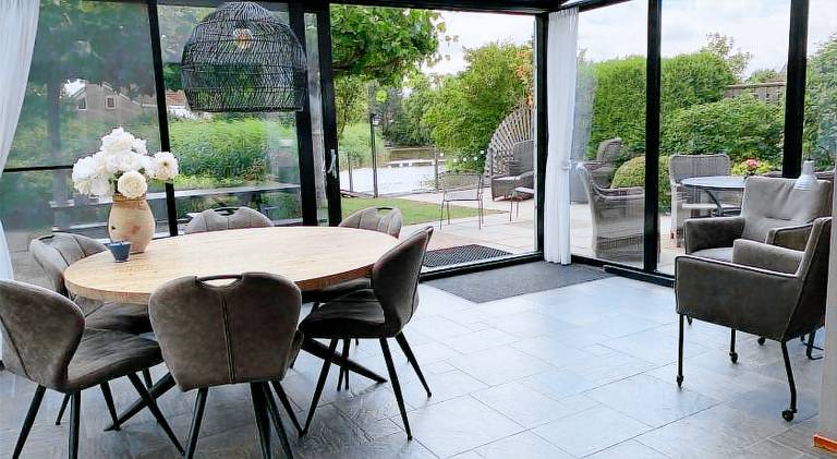 Vacation home with terrace — photo 4