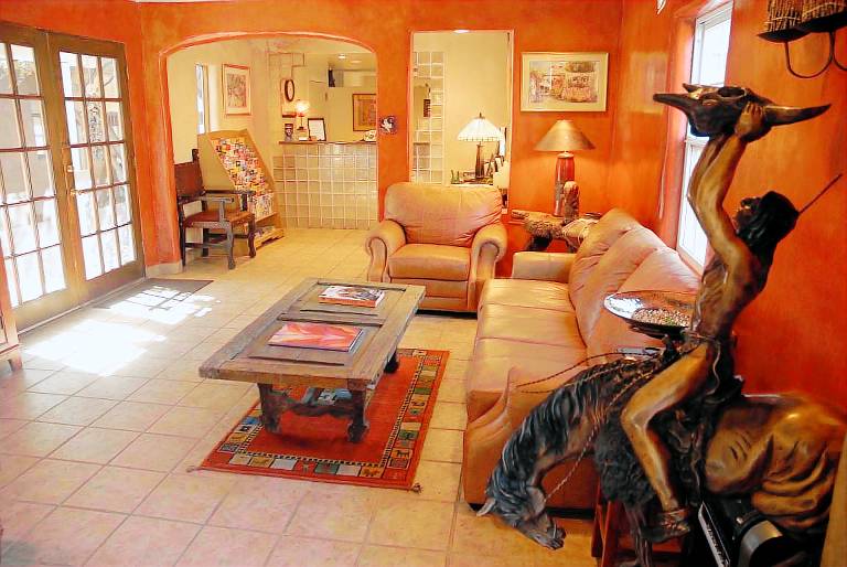 Casas de Suenos Old Town Historic Inn