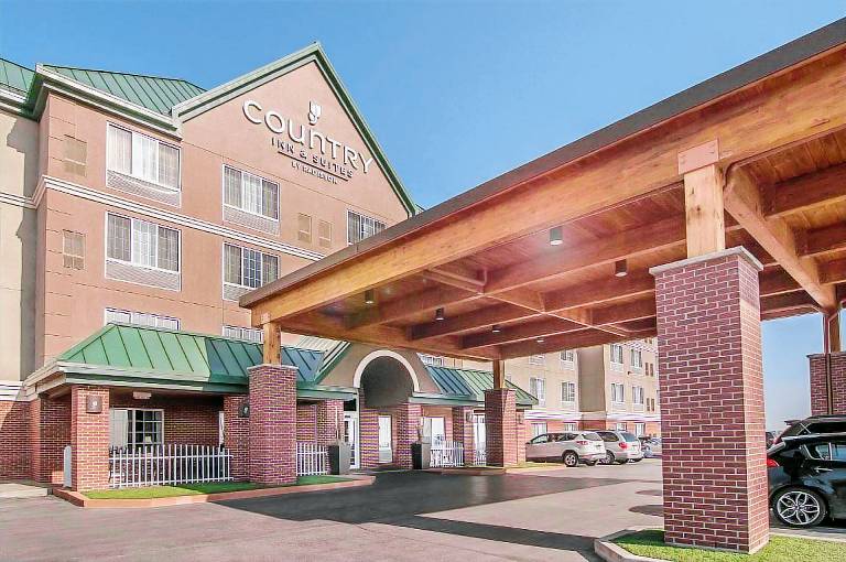 Country Inn & Suites by Radisson, Rapid City, SD — photo 3