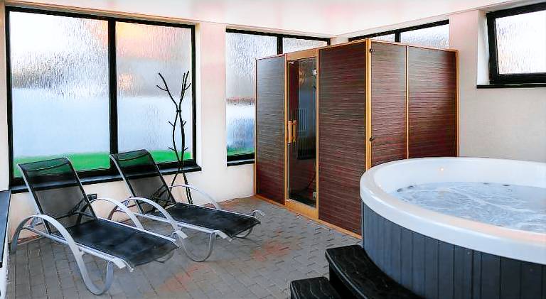 Wonderful chalet with sauna, garden & grill | Perfect for remote work | Dogs allowed — photo 2