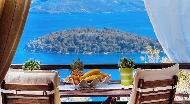 Villa with pool in Lefkada
