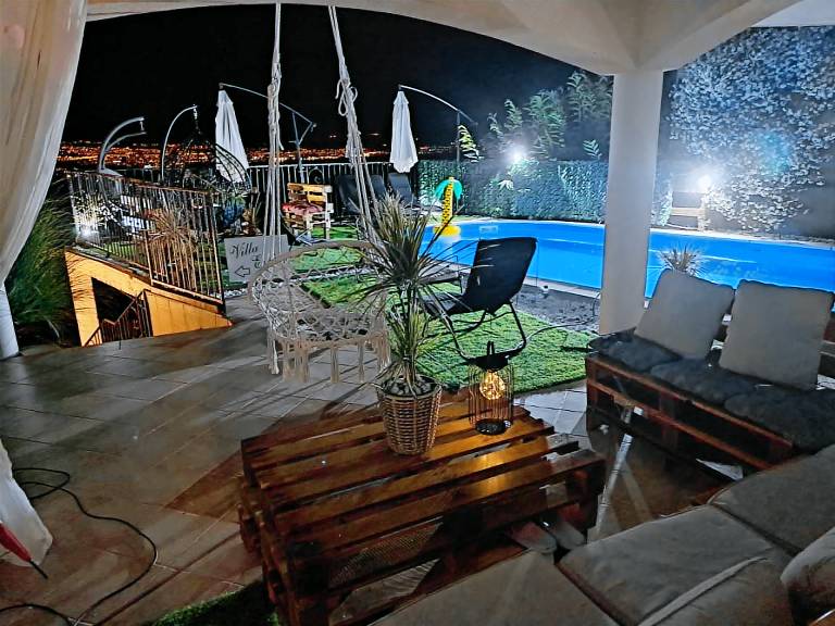 Villa with private pool, hot tub & grill | Water view — photo 3
