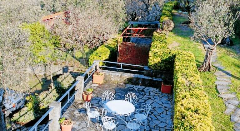 House with jacuzzi — photo 2