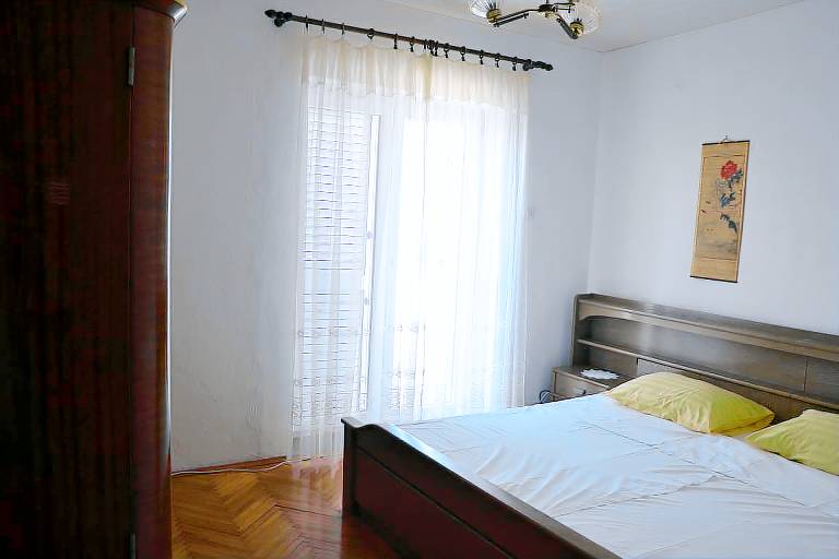 Two bedroom apartment near beach Kustići, Pag (A-6335-a) — photo 4
