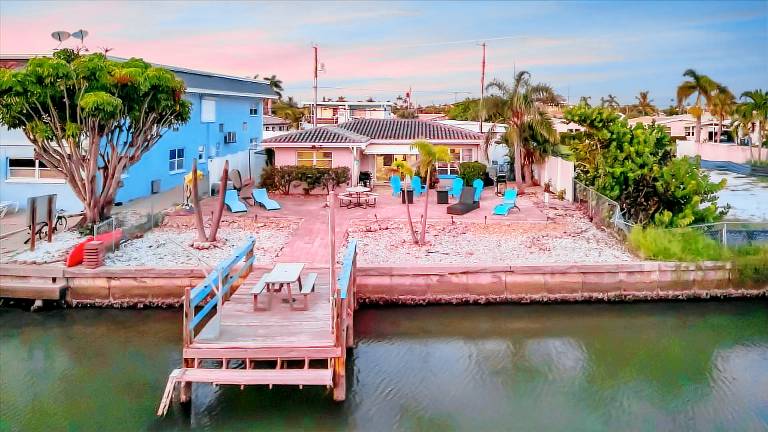 Dolphin Suite 2B Pet Friendly Waterfront Dock — photo 5