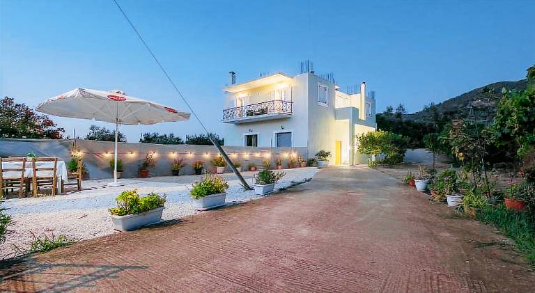 House with garden — photo 5