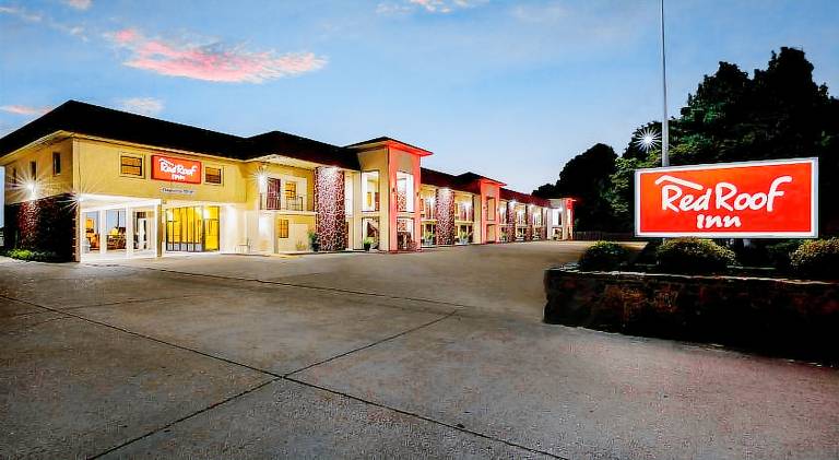 Red Roof Inn Forrest City — photo 5