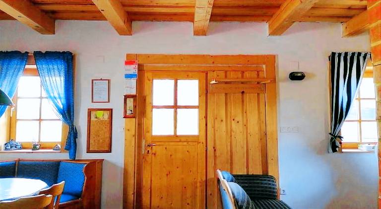 Vacation home with grill, garden & patio — photo 4