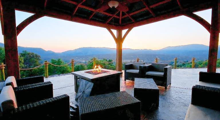 Vacation home with pool & hot tub — photo 2