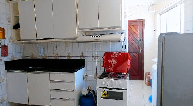 Apartment with pool — photo 4