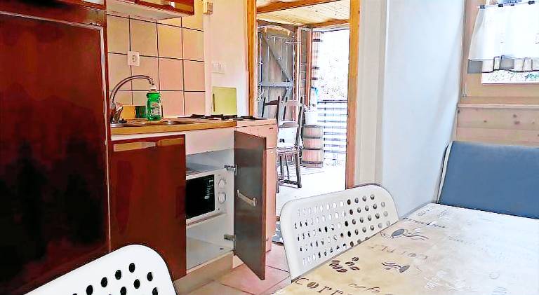 Apartment with patio | Pets are welcome — photo 3