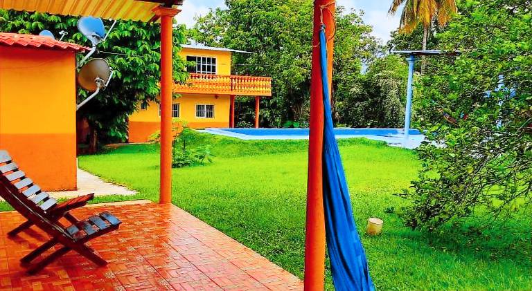 Lovely vacation home with pool, yard & terrace | Dogs allowed — photo 5