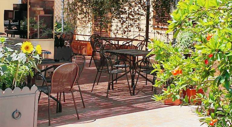Serviced apartment with terrace — photo 4