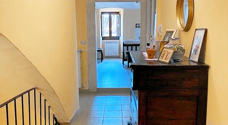 Rental apartment with 3 rooms for 6 persons in L'Aquila