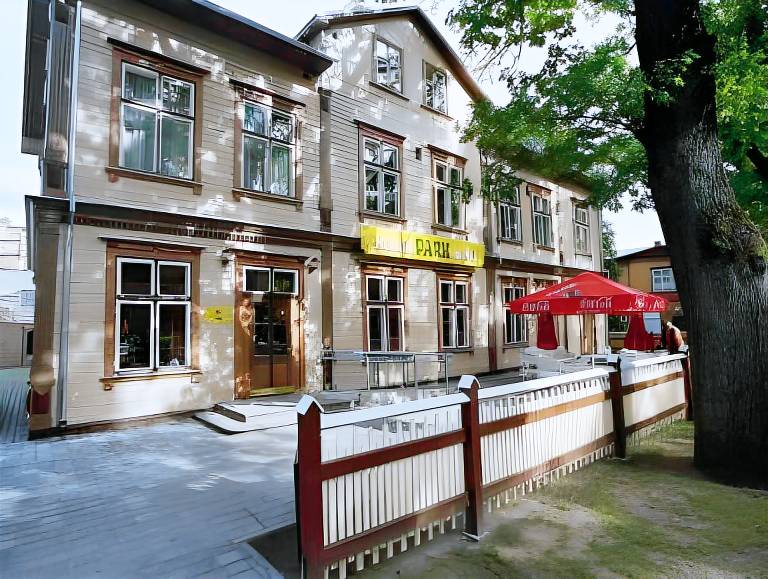 Koidulapark Hotell in Parnu