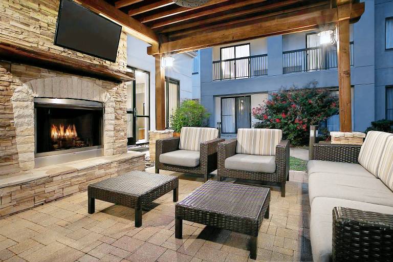 Courtyard by Marriott Dallas DFW Airport North/Irving — photo 2