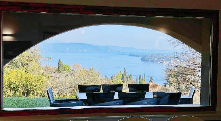 Villa with jacuzzi — photo 5