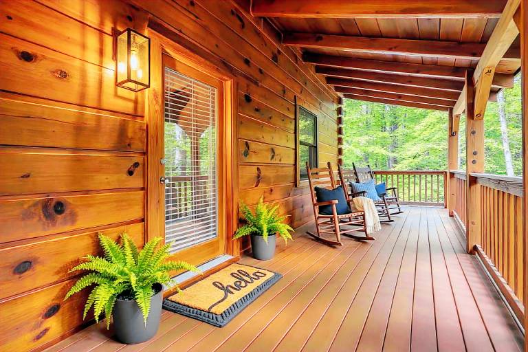 Hunter Hills Haven - Secluded Luxe Cabin Getaway with Mountain Views Spa Hot Tub Game Room — photo 2