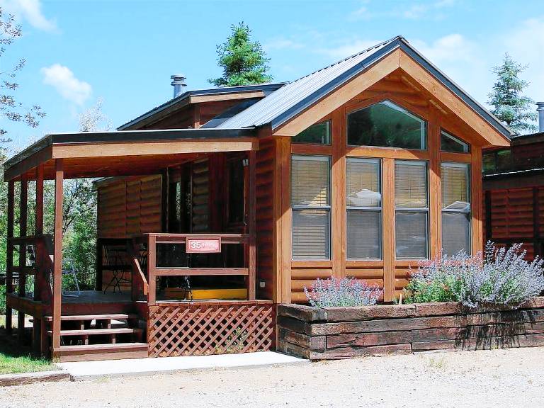 Cabin  Almont