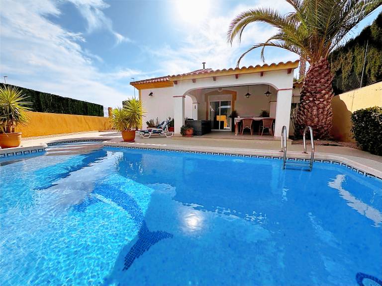 Villa Miantojo near the coast with Private Pool, Terrace, A/C & Wi-Fi. — photo 4