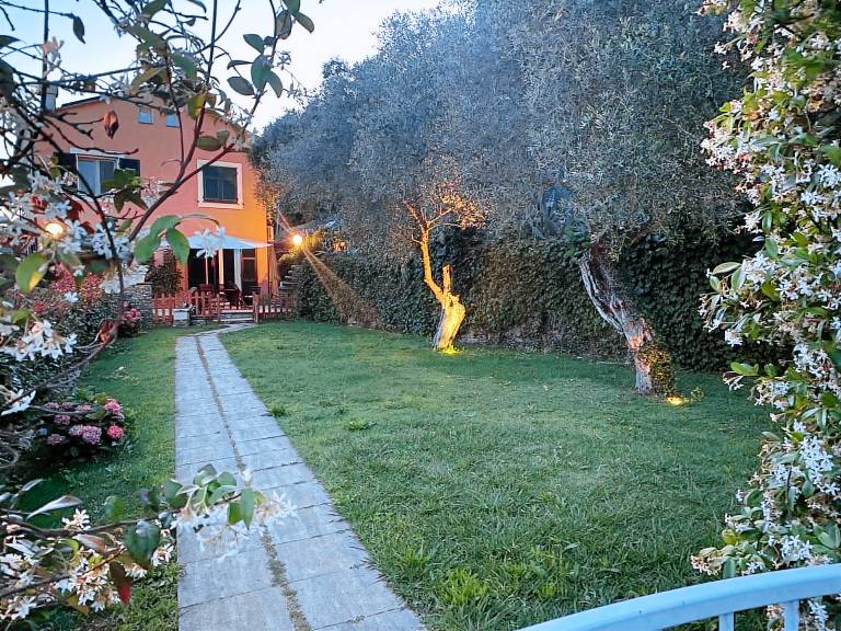 Villa 'Due Ulivi' with Private Terrace, Private Garden and Wi-Fi — photo 2