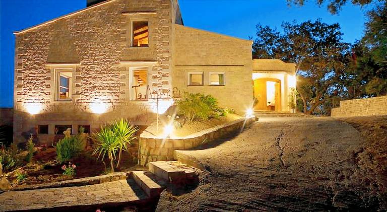 Stone Built Private villa Limeri with pool, BBQ & Shaded Patio — photo 4