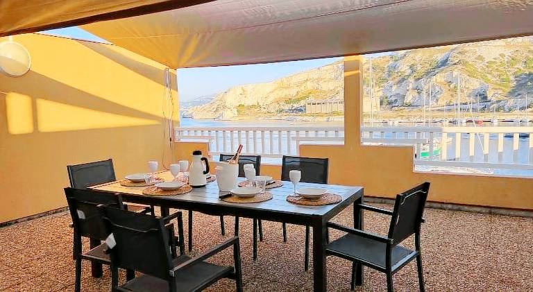 Holiday apartment with patio & grill — photo 5