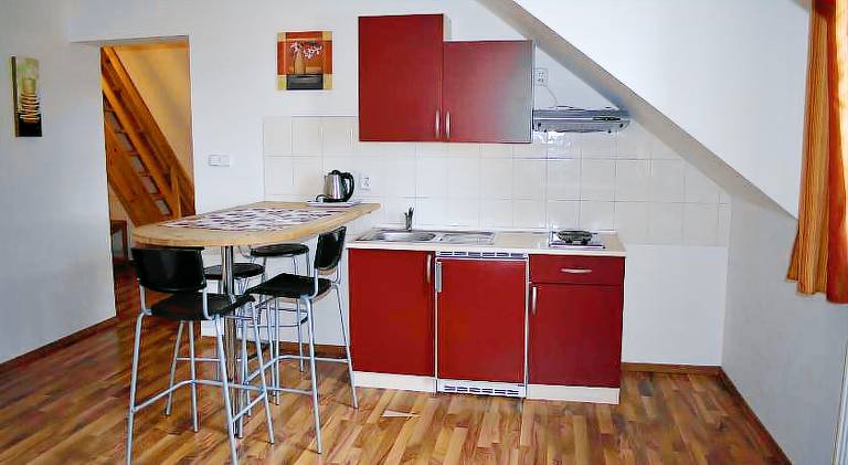 Holiday apartment with terrace & yard — photo 5