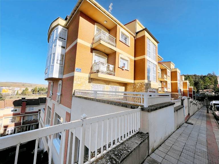Serviced apartment with 2 rooms for 6 persons — photo 4