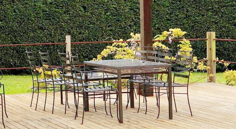 Fully equipped lovely vacation home with patio & BBQ | Perfect for remote work | Pet-friendly — photo 4