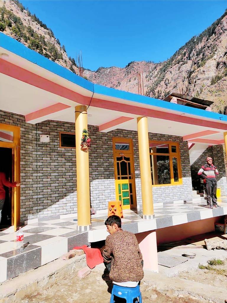 Cafe Destiny; Mountain view Room with Washroom in Kullu