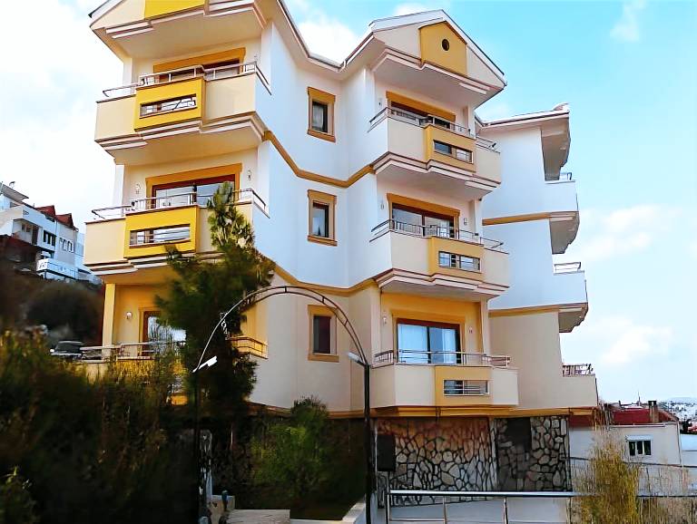 Serviced apartment with patio & garden | Pet-friendly in Datça