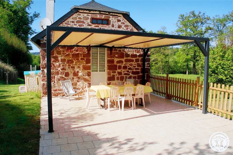 Gite with grill, private pool & yard — photo 2