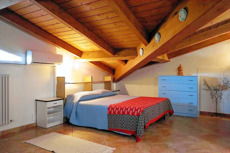 Lodge with private pool, terrace & yard | Pets allowed — photo 2