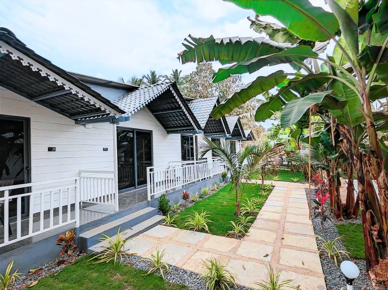 White Tree Resort in Arambol