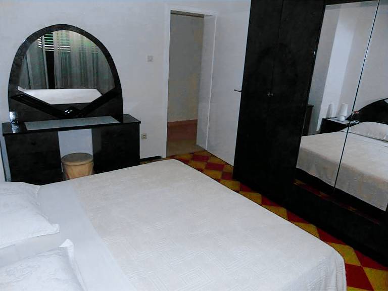 Three bedroom apartment with balcony and sea view Sućuraj, Hvar (A-12887-a) — photo 5