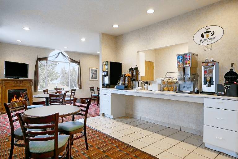 Super 8 By Wyndham Corydon — photo 3