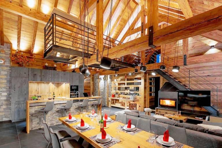 Chalet, 10m from shops, sauna, terrace, fireplace or stove, tv, 260m², Les 2 Alpes — photo 5