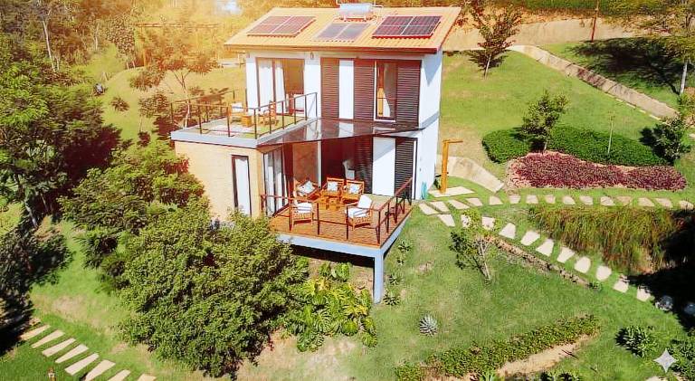 Lodge with pool, terrace & yard | Pet-friendly in Petrópolis